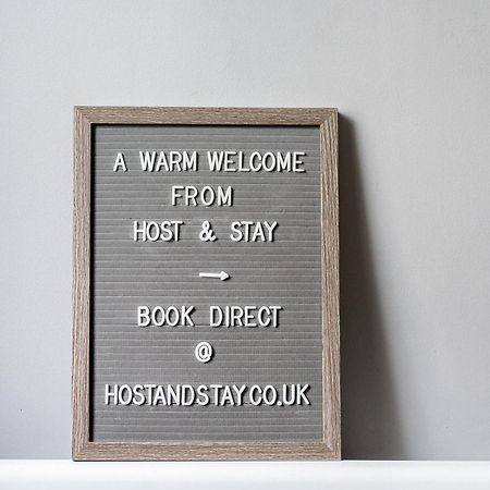Host & Stay - The Funky Robin Γουίτμπι Εξωτερικό φωτογραφία